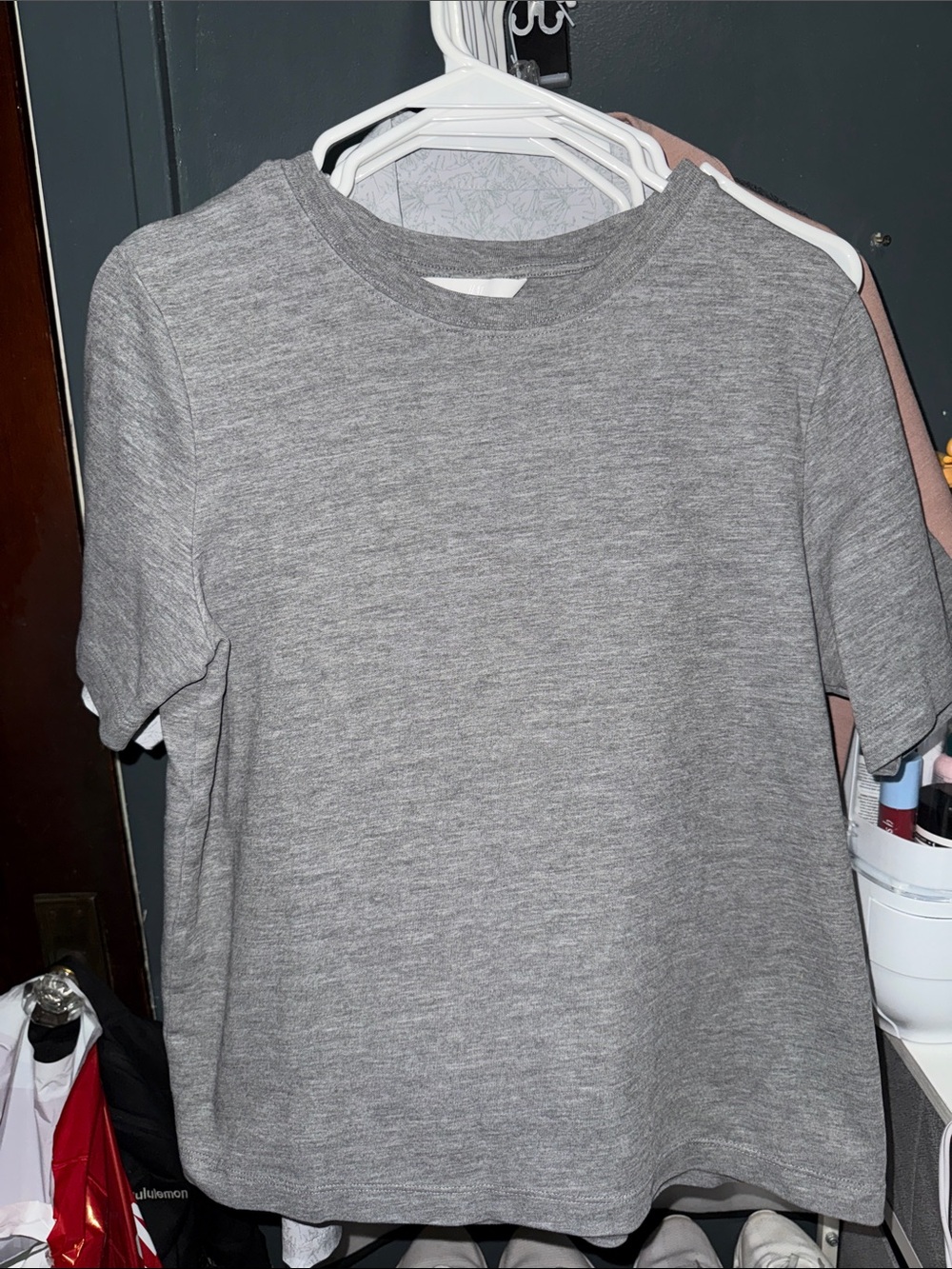 H&M Gray Short Sleeve Tee